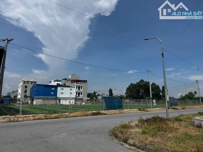 Bán lô biệt thự góc khả lễ nhìn sân bóng & nhà văn hóa, DT137m,MT10m,Hướng ĐN&ĐB, 17,5 tỷ