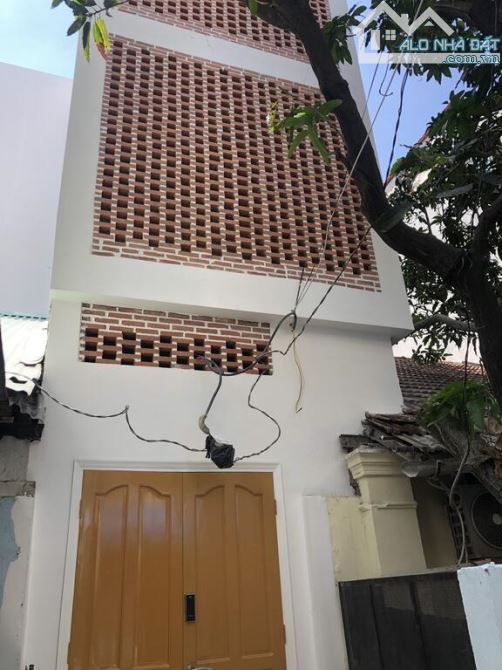 Khách Sạn 5 Tầng Thang Máy - Cống Quỳnh - 25 Phòng - Thu Nhập 200Tr/Tháng - 78m2 20Tỷ