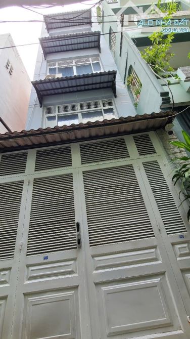 NGUYỄN CẢNH CHÂN, QUẬN 1 - HẺM 8M - 5 TẦNG - DT: 3,7Mx10,5M - KẾ CHỢ BẾN THÀNH - HƠN 9 TỶ