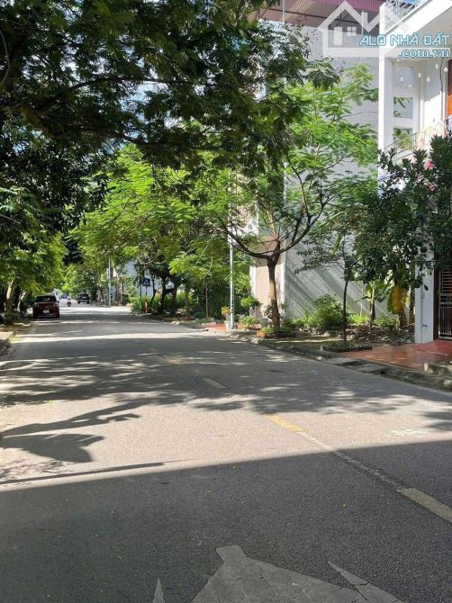 Bán lô đất mặt đường Trần Huy Liệu, khu Vạn Lộc, ph Tứ Minh, TP HD, 69.75m2, mt 4.5m