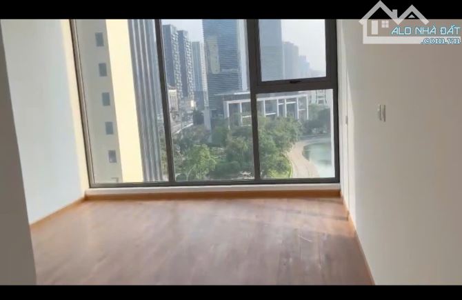Bán căn hộ Diamond Park Plaza, 16,7 tỷ, 96m2, 3PN, 3WC, chính chủ, giá ưu đãi, Ba Đình, Hà