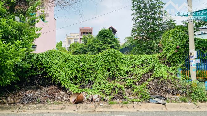 Bán đất dự án 10 mẫu đường Nguyễn Duy Trinh Quận 2 cũ gần chợ nền C7 (200m2) 20.5 tỷ