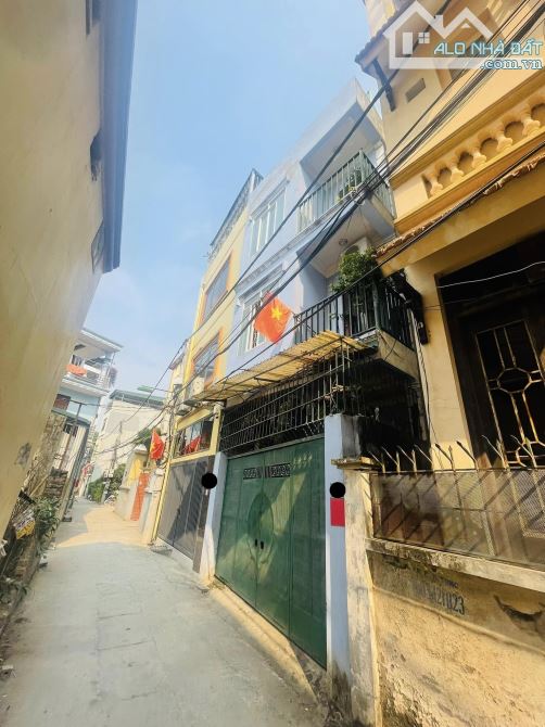 Nhà đẹp ở luôn Tân Phong Bắc Từ Liêm. Sổ vuông 60m, 3 tầng 3 ngủ MT4m6 Giá 7.2 tỷ