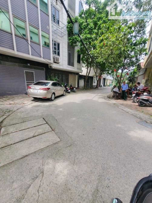 Bán đất Ngọc Thuỵ,Long Biên 107m,mt6m oto tránh,view công viên nhỉnh 24 tỷ