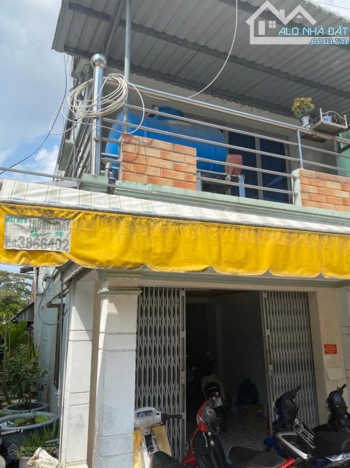 EM CẦN BÁN NHÀ MẶT TIỀN CHỢ THỨ 3-AN BIÊN-HỢP TÁC MÔI GIỚI- GIÁ 3,15 TỶ