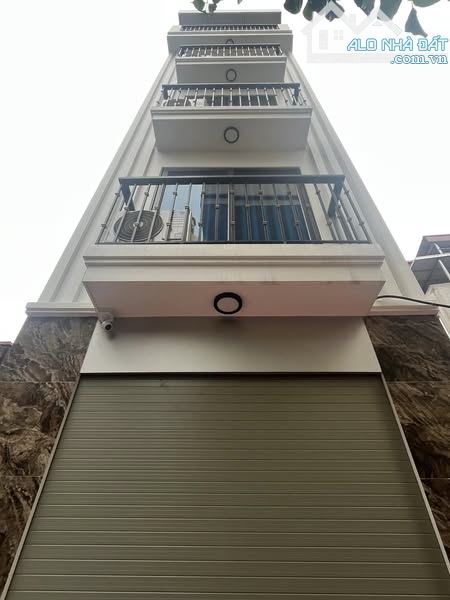 Nhà đẹp ở luôn Cổ Nhuế Bắc Từ Liêm. Sổ vuông 33m, 6 tầng MT3m4 Giá 7.1 tỷ Full nội thất