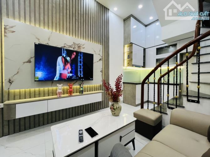 💥Nhỉnh 4 Tỷ, Khương Thượng, 60m Ra Phố, Gần ĐH Thủy Lợi, Công Đoàn, 4 Tầng