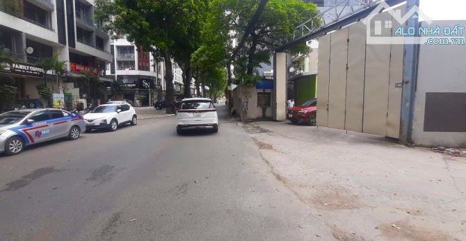 BÁN NHÀ MỚI ĐẸP – THANG MÁY Ô TÔ ĐỖ CỬA – GẦN MẶT PHỐ ĐỨC GIANG LONG BIÊN – CHỈ 10,8 TỶ TL - 11