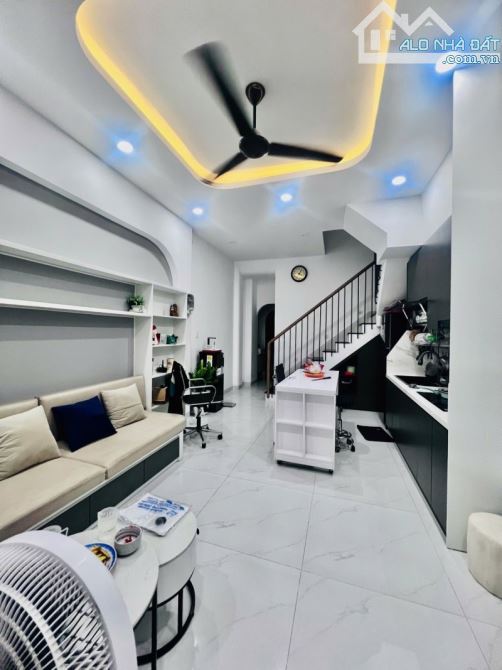 NHÀ ĐẸP 3 TẦNG - SÁT KDL SUỐI TIỀN - NHỈNH 5 TỶ - FULL NỘI THẤT - 11