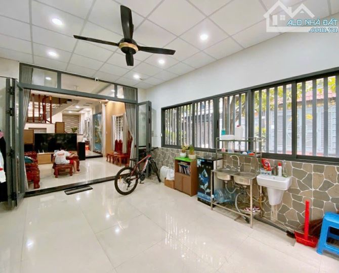 BÁN NHÀ MẶT TIỀN NGUYỄN THỊ HUỲNH – PHÚ NHUẬN – 5 TẦNG – THU GẦN 600TR/N – 75M2 – GIÁ CHỈ - 1