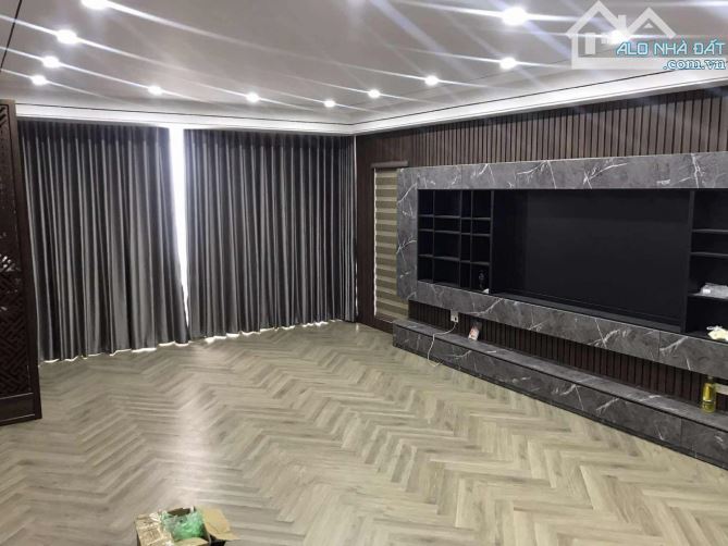 ✅️✅️ BÁN NHÀ BỒ ĐỀ - 67M, 6 TẦNG - LÔ GÓC - GARA Ô TÔ - THANG MÁY NHẬP KHẢU - GẦN PHỐ - VỊ - 1