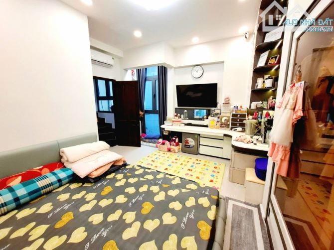 NHÀ 5 TẦNG MỚI XÂY – LÊ VĂN SỸ – HẺM XE HƠI – NỞ HẬU PHONG THỦY TỐT - HƯỚNG ĐÓN TÀI LỘC - 1