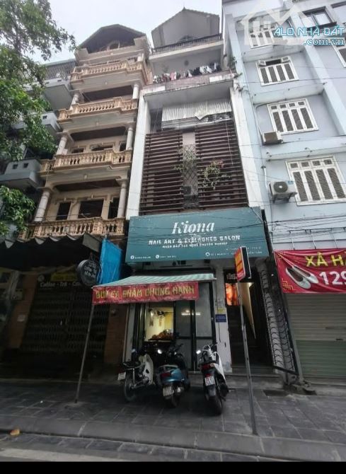 Cần bán nhà mặt ngõ Nguyên Hồng ô tô chánh đỗ kinh doanh sầm uất. - 1