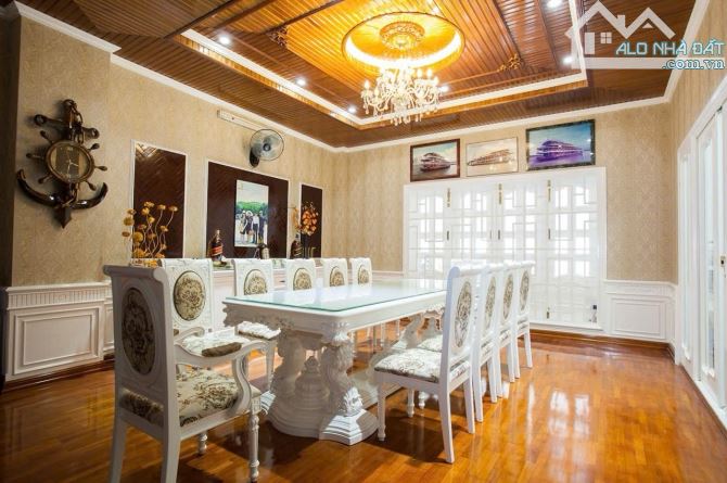 Biệt thự Mặt Tiền 420m2 5 tầng đẹp lung linh giá 59 tỷ. - 1