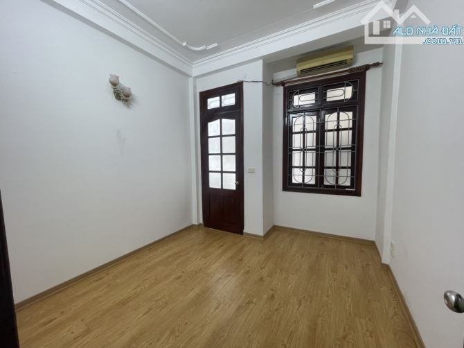 Bán nhà Cầu Giấy, dt46m2, ngõ nông, gần ô tô, gần phố, kinh doanh dòng tiền. - 1