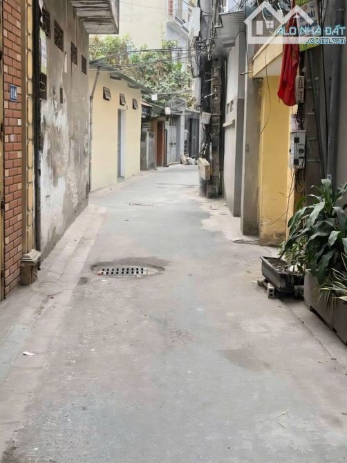 [ RẺ NHƯ CHỢ QUÊ, HƠN 5,5 TỶ x 34M2 ] BÁN NHÀ TRƯƠNG ĐỊNH, NGÕ THÔNG RỘNG 3M, KINH DOANH. - 1
