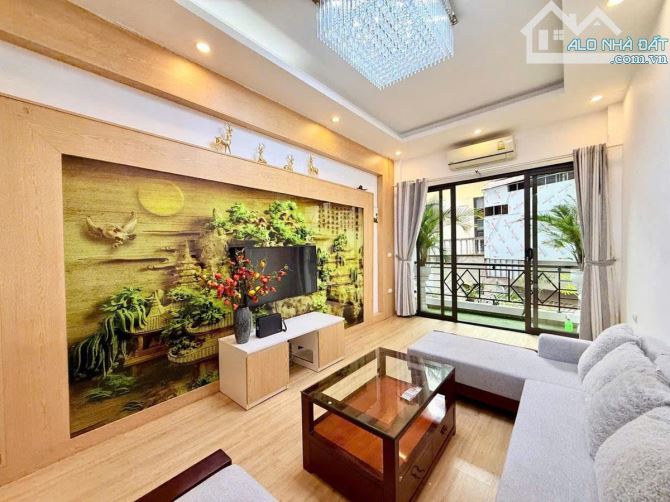 Hiếm !!! Bán Nhà phố Tây Sơn Đống Đa 55m2 5 tầng mt 4m - 1