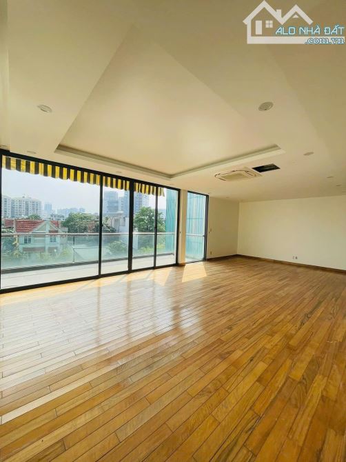 BÁN MẶT PHỐ LẠC LONG QUÂN, KINH DOANH, MT RỘNG 8M, VỈA HÈ ĐÁ BÓNG 143M CHỈ 63 TỶ - 1