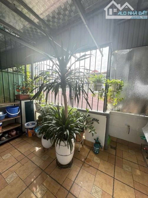 Ô tô đỗ cửa-trong đê Ngọc Thụy- 5 tầng đẹp - 6,5 tỷ - 1