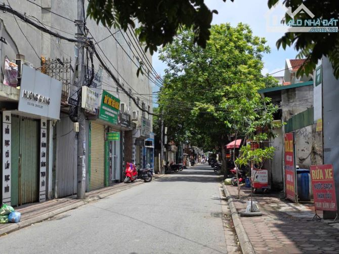 ĐẤT ĐẸP VUÔNG VẮN TRUNG TÂM THỊ TRẤN TRÂU QUỲ - 40m2 - 5.55 tỷ - 1
