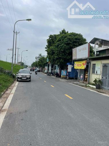 Bán 320m2 đất đầu phố Ngọc Thụy ( Trong đê ) - GPXD 8 tầng - 50 tỷ - 1