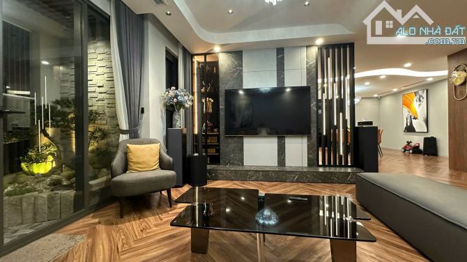 Bán gấp căn hộ N09 Thành Thái DT 126m 3PN Full NT View Công Viên SĐCC giá 75tr/m - 1