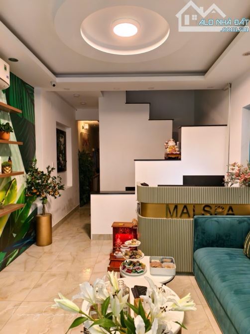 🏠Tạ Quang Bửu P2 Q8  DT 3,8 x 14,6 4 tầng. Giá 9,6 tỷ BL.  Mô tả:-Vị trí mặt tiền đường - 1