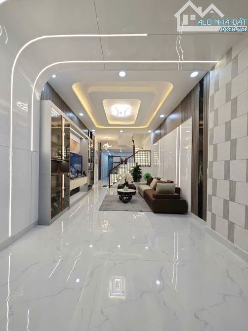BÁN NHÀ NGAY METRO Q12, HẺM THÔNG XE TẢI, 2 TẦNG, 4X20M, CHỈ 6TY250, TẶNG NỘI THẤT - 1