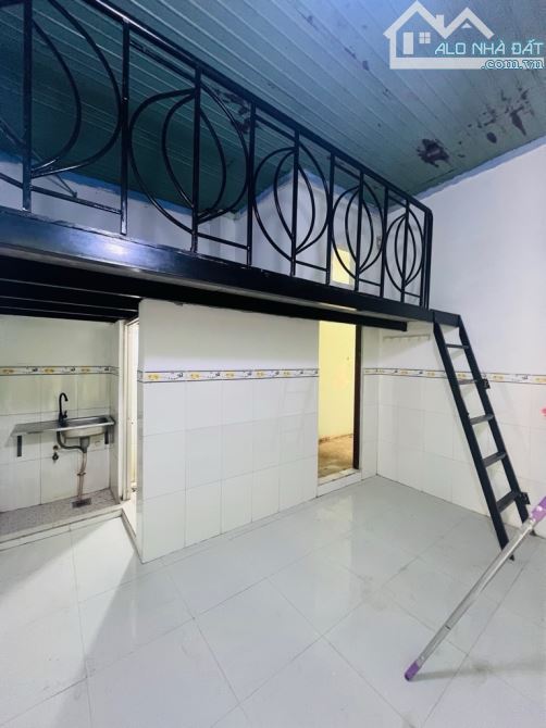 DIỆN TÍCH KHỦNG, SÁT KHU TÊN LỬA, NGANG 5X28M 3 TẦNG, DÒNG TIỀN 28 TRIỆU/TH, CHỈ 10 TỶ 5 - 1