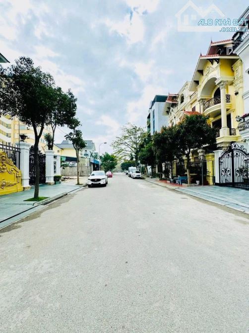 Đấy biệt thự Lô 16 Lê hông phong - 1