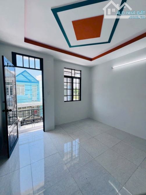 Bán nhà Cần Giuộc , hẻm xe hơi, đường Trị Yên, 72m2, 1 lầu, ngay thị trấn, nhỉnh 1 tỷ - 1