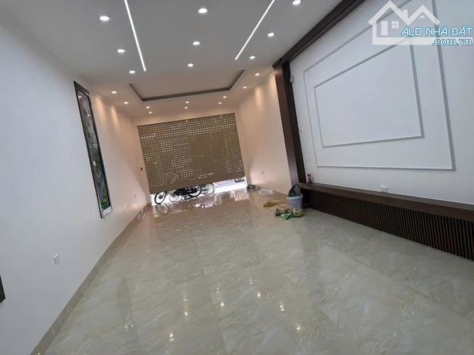 Bán nhà MP Bồ Đề, Long Biên, 70m², 6 tầng thang máy, Kinh doanh vp đỉnh, 23.95 tỷ - 1