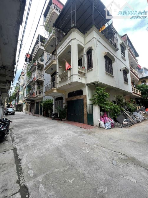 NHỈNH 10 TỶ- nhà Phân Lô MINH KHAI, Hai Bà Trưng, lô góc, Ô tô vào nhà. - 1