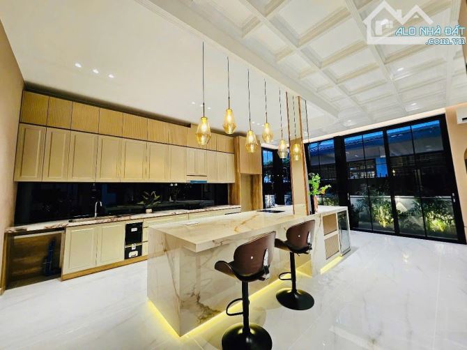CẦN CHO THUÊ BIỆT THỰ SIÊU ĐẸP TIỆN NGHI ĐIỆN BIÊN PHỦ Q3 11*20M 3 LẦU 120TR/THÁNG - 1