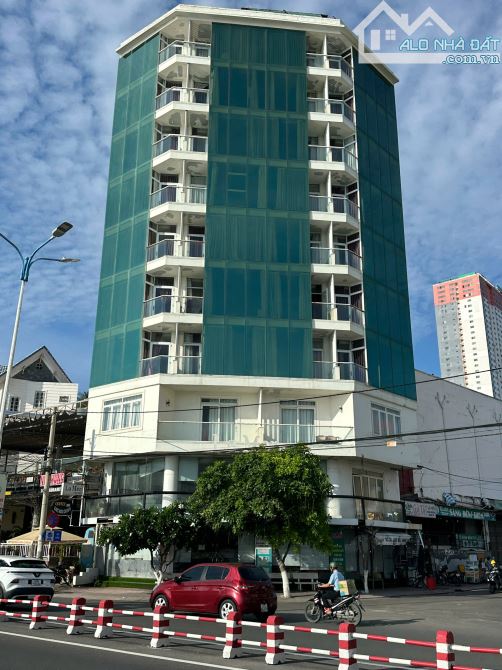 Bán khách sạn Lô Góc view biển Hòn Chồng cực đẹp và hiếm. Giá chỉ 45 tỷ - 1