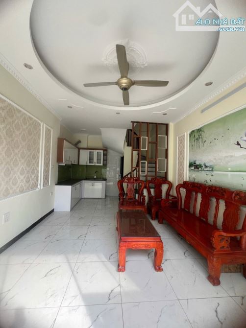 Bán nhà 4 tầng x30m Bát Khối, nhỉnh 5 tỷ - 1