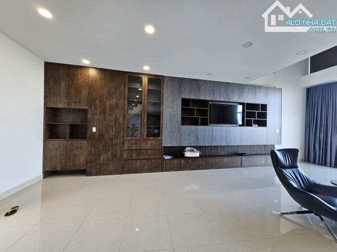 Cho thuê penhouse Gateway 3PN view biển full nội thất hiện đại - 1
