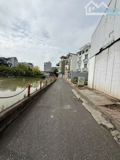 BÁN NHÀ BÁT KHỐI 16 tỷ 100m VIEW HỒ ĐIỀU HÒA, LONG BIÊN - 1