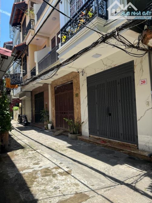 Bán Nhà Hào Nam - DT55m x 5 Tầng- MT 6.8m - Giá 15.8 Tỷ - 1