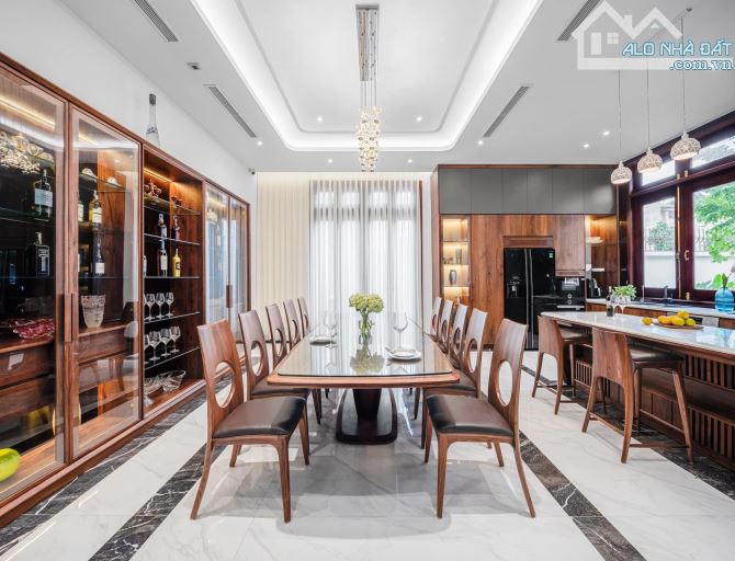 Bán Biệt phủ lô góc quận Hà Đông 1200m2 MT35m đường 40m hoàn thiện đẳng cấp giá 200tr/m2 - 1