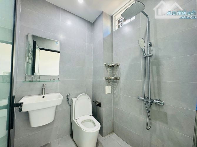 Bán Siêu Phẩm 4 tầng Mặt Tiền đường 7m5 Đinh Đức Thiện, Gần Biển. Giá chỉ 7 tỷ 1 tl