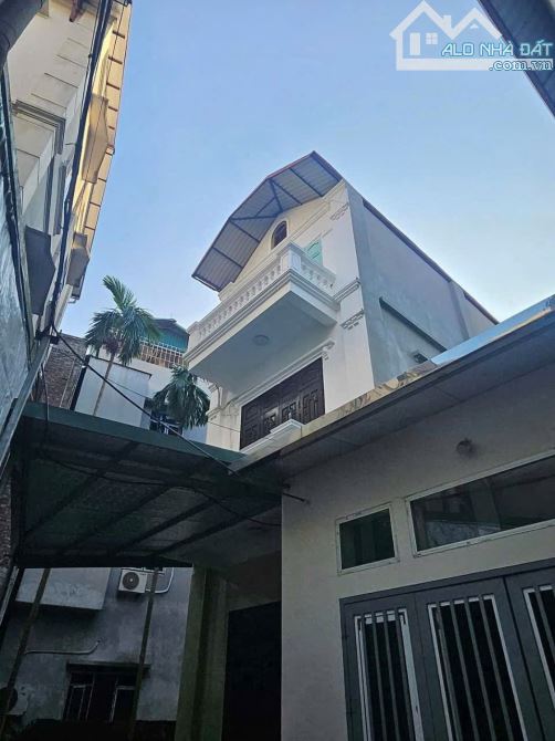 Bán nhà Vân Trì, Bắc Từ Liêm, 56m2, 3 tầng, mặt tiền 4.6m, giá 7.95 tỷ - 1