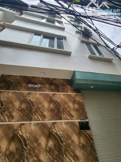 Bán nhà lô góc 2 thoáng, ngõ ba gác, cách mặt phố Hoàng Hoa Thám 70m - 1