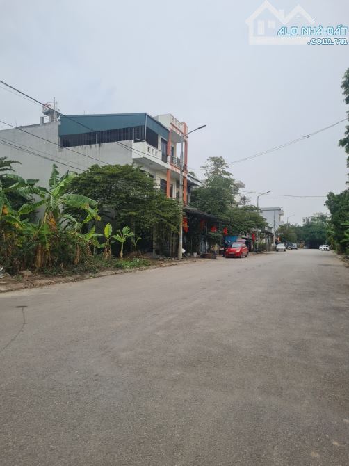 Bán Đất Đường Nguyễn Thái học , Tân Mỹ, TP Bắc Giang. 104m2, MT4,5m. Đường 20m. Giá 2,8 tỷ - 2
