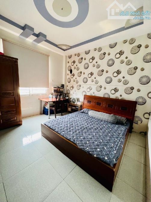 BÁN NHÀ BÌNH TÂN MẶT TIỀN KHU TÊN LỬA,KINH DOANH SẦM UẤT ,72M2(4×18),4 TẦNG,4PN,CHỈ 13XX T - 2