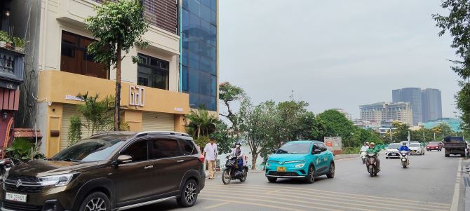 Cần bán đất chính chủ Tây Hồ 102m2, Mt 5,5m, giá 15,6 tỷ. - 2
