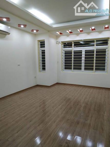 Bán nhà riêng Triều Khúc, Thanh Trì. 36 m2, 4 Tầng, Mt 3,5m. Lô góc 2 thoáng ô tô KD VP. - 2