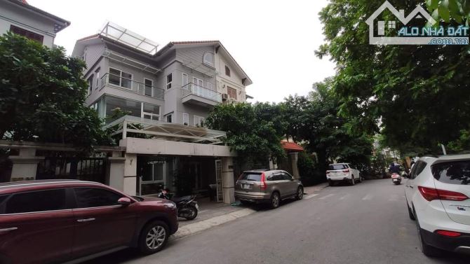 Biệt Thự Trần Kim Xuyến, Cầu Giấy 160m2, MT 10m, vỉa hè, ô tô, KD, giá 65  tỷ. - 2