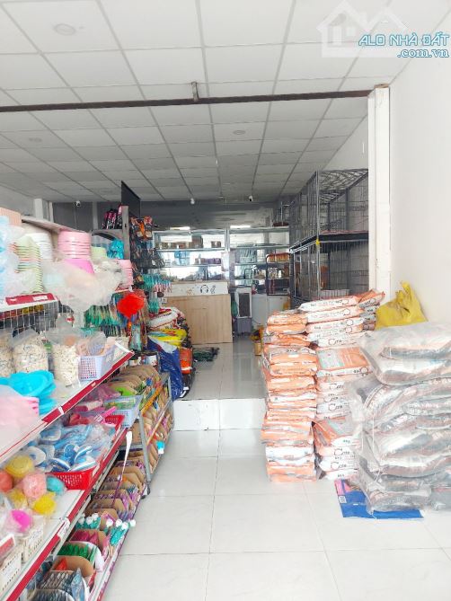 NHÀ DIỆN TÍCH KHỦNG - KINH DOANH SẦM UẤT - MẶT TIỀN ĐỒNG KÈ - 2
