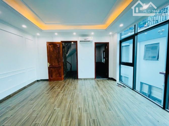 Bán gấp nhà-Liễu Giai-Đào Tấn-Linh Lang-Phan Kế Bính 40m2x7T lô góc, ô tô đỗ cửa, 1x tỷ - 2
